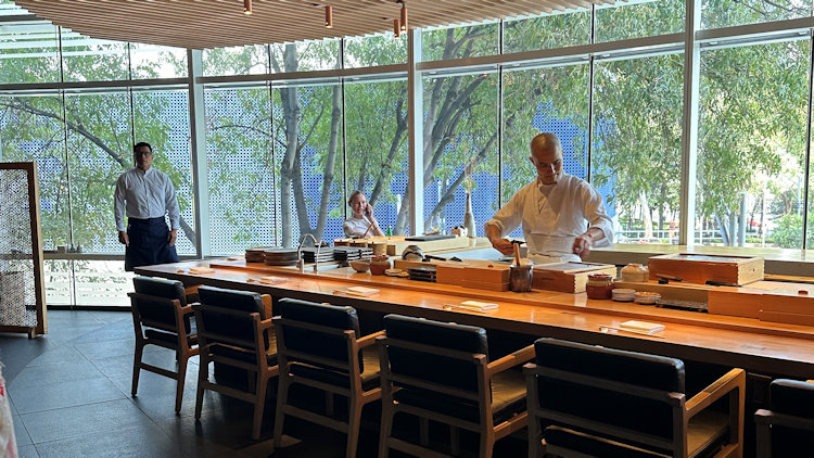 Sushi Tatsugoro - interior with glass window behind