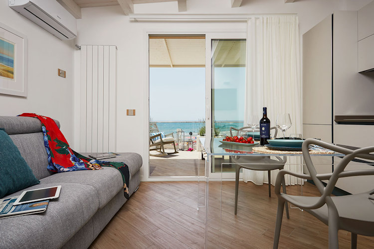 beachfront villas in sicily