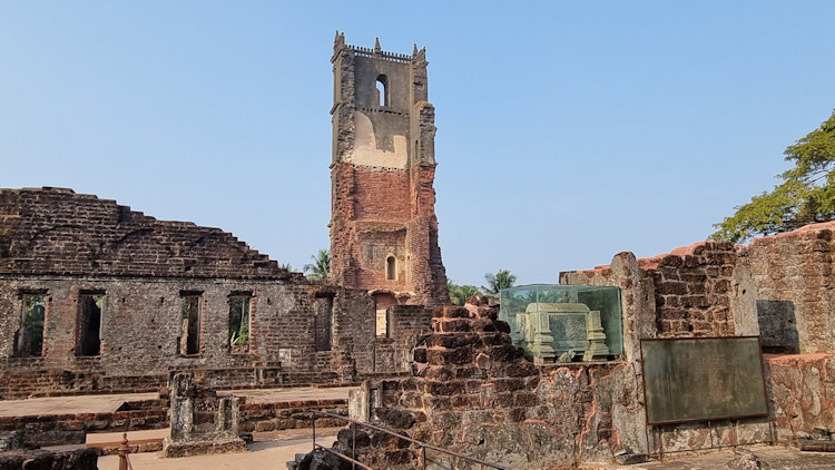 Goa church ruins