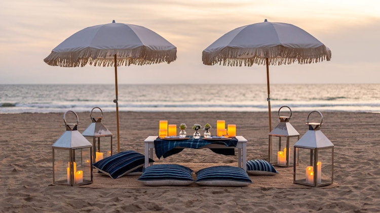 Hotel Casa Del Mar beach dining
