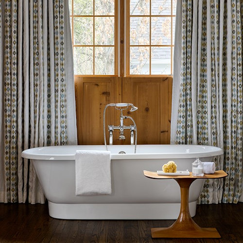 Wickwood Inn Deep-soaking bathtub