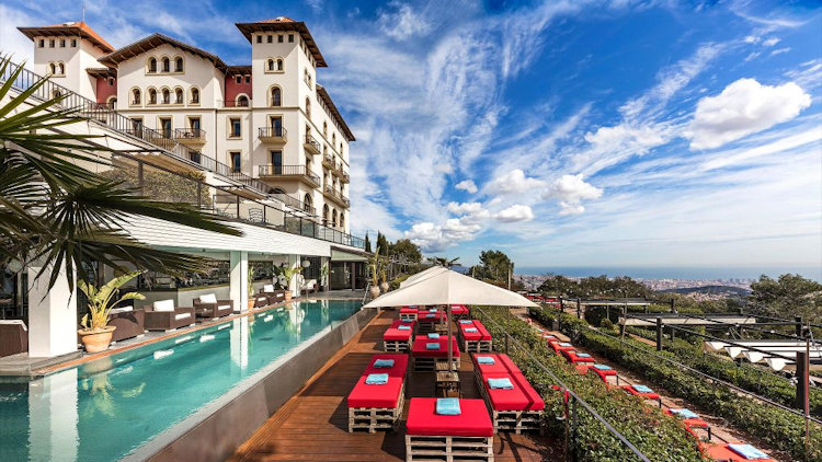 Gran Hotel La Florida pool