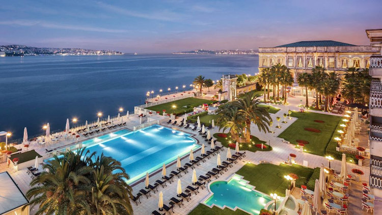 Ciragan Palace Kempinski Istanbul pool