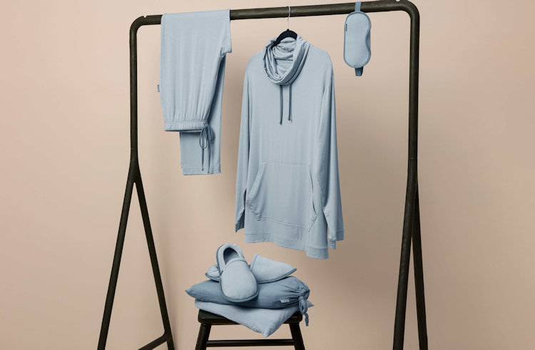 Emirates Business class loungewear set