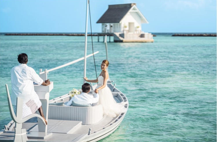 Four Seasons Maldives weddings