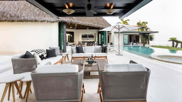 luxury villa rental