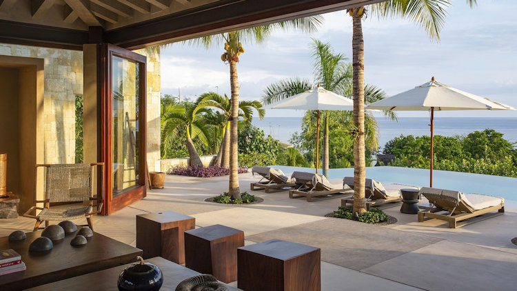 luxury villa rental