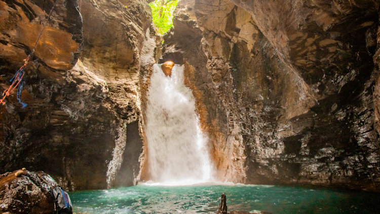 Leona Waterfall 