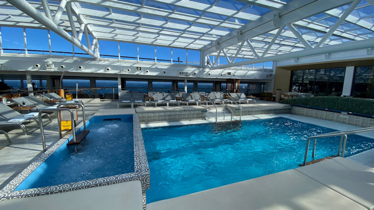 Viking Saturn pool