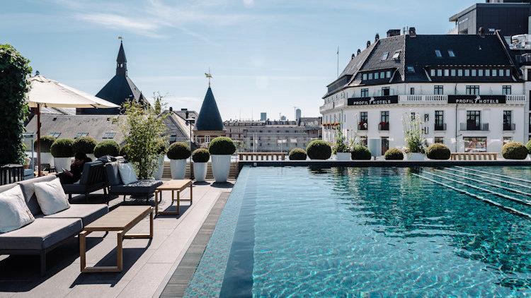 Nimb rooftop pool