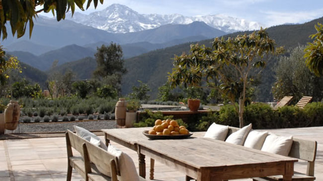 Kasbah Bab Ourika dining al fresco