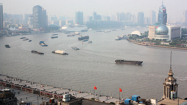 Shanghai Huangpu River view