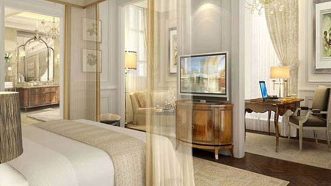 Waldorf Astoria Shanghai luxurious guestroom