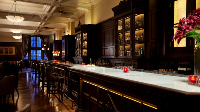Waldorf Astoria Shanghai Long Bar with its 34-metre Bar Counter