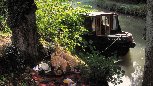 Four Seasons Hotel Hampshire, romantic private picnic