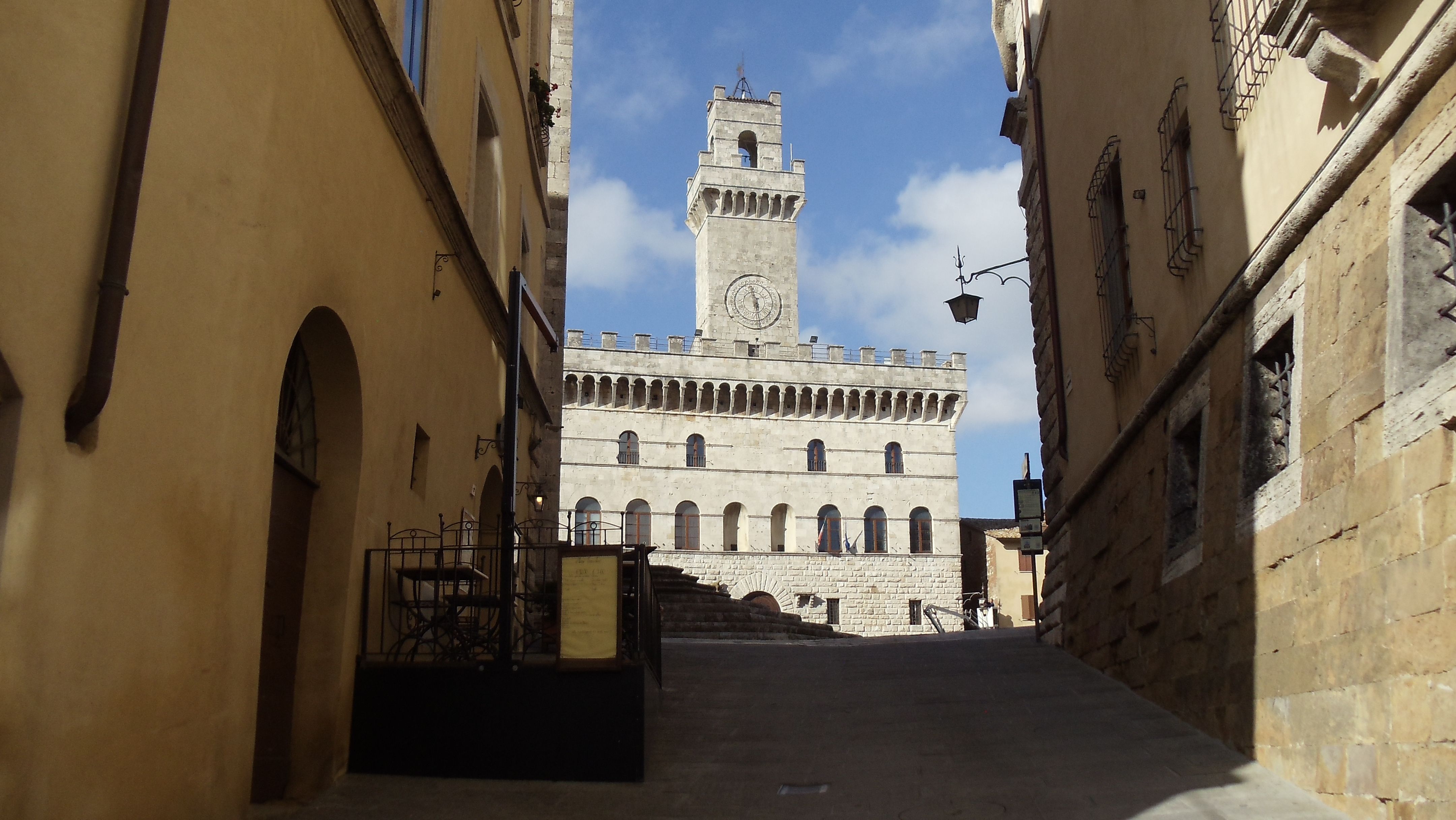 Montepulciano piazza