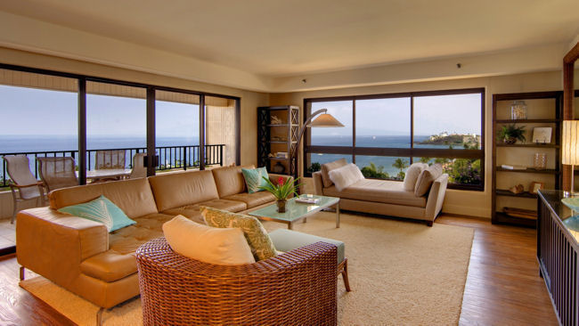 Kaanapali Ali'i Maui luxury oceanfront condo living room with view