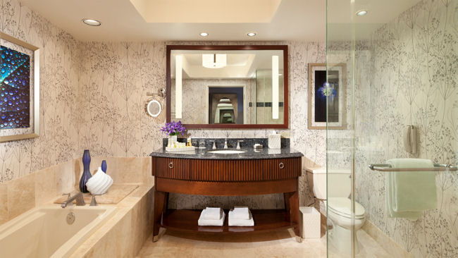 Bellagio King Indigo Bathroom