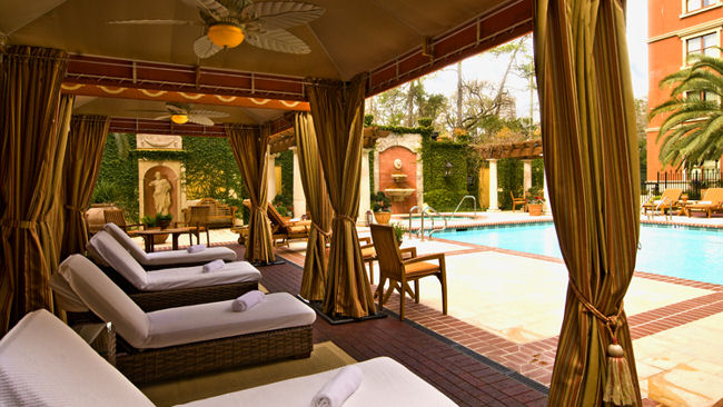 Hotel Granduca pool cabanas